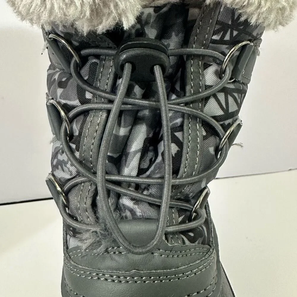 Kid Sport Snow Boots Gray and Black | Size 13 (33)